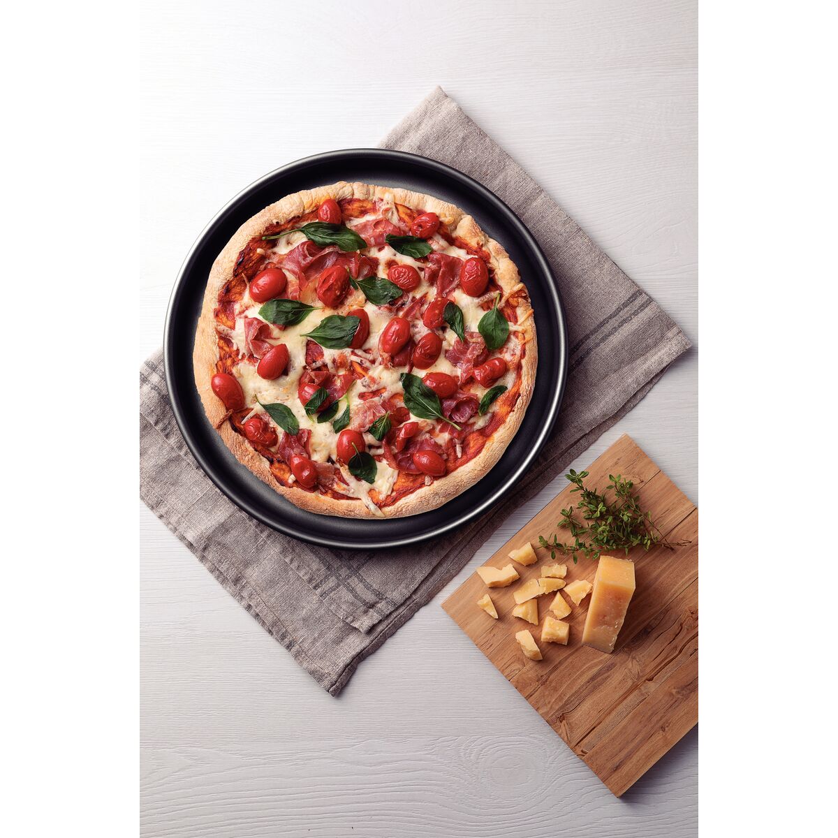 Tramontina pizza pan