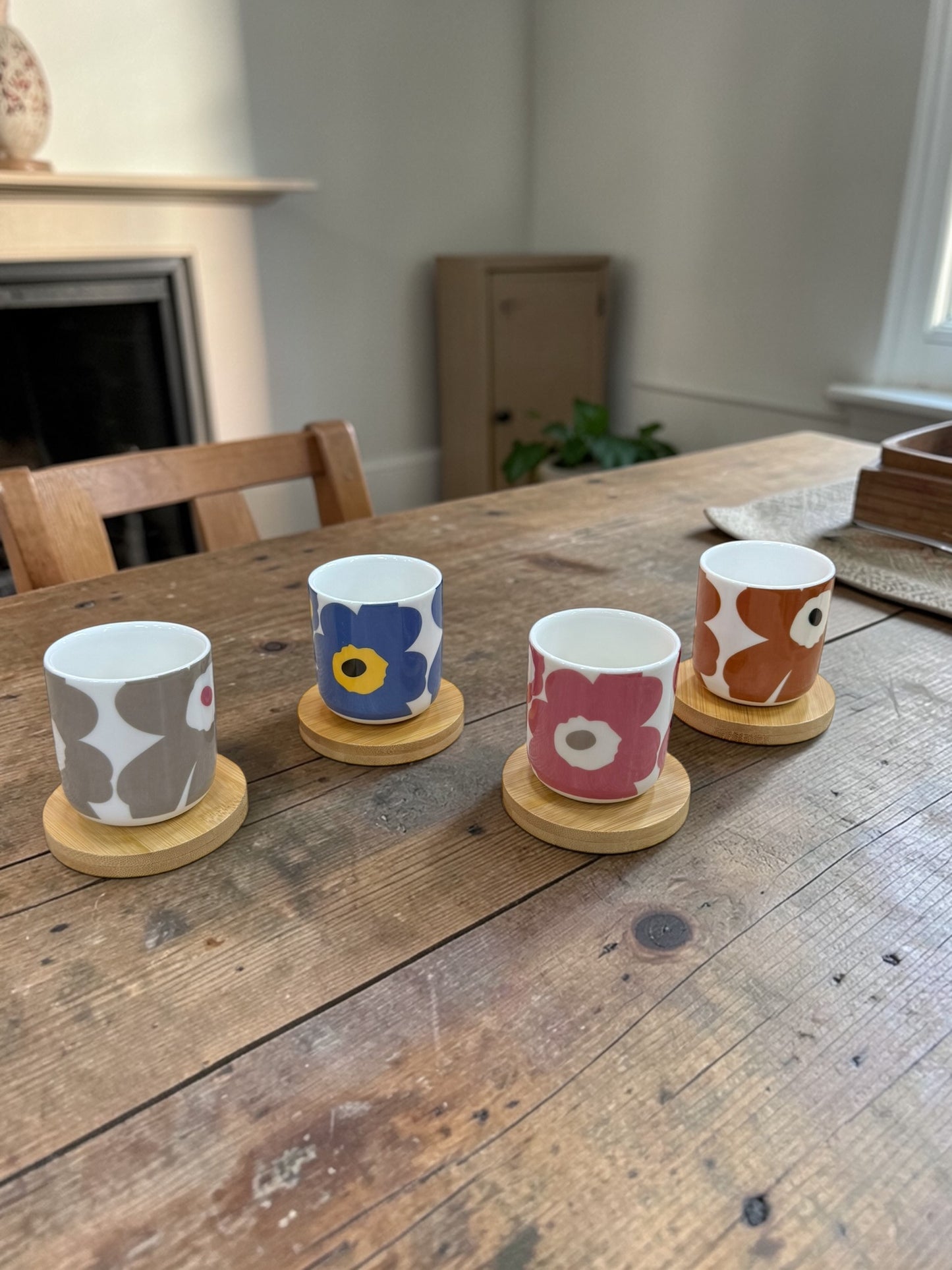 Espresso cups with wooden plates 4 pcs set
